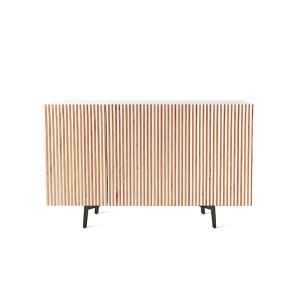 HORM buffet avec 3 portes LEON sur base Mid-Century Modern L 144 cm (H 80 cm, 2 portes ouverture à droite et 1 à gauche - Hêtre blanchi et portes en hêtre blanchi et bois blond)