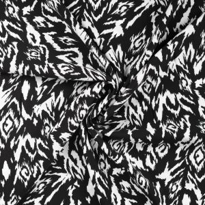 Tissu viscose chally imprim&eacute; paisley ethnique noir et blanc - Mondial Tissus
