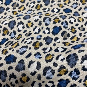 Tissu jacquard &eacute;cru t&acirc;che l&eacute;opard bleu - Mondial Tissus