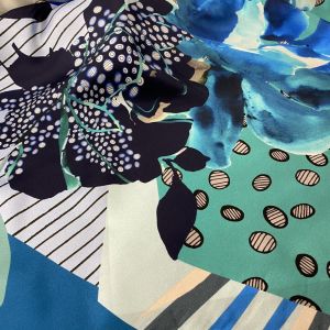 Tissu satin de soie effet patchwork vert canard - Mondial Tissus