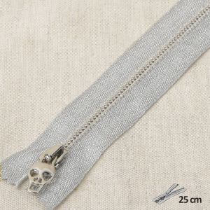 Fermeture &agrave; glissi&egrave;re m&eacute;tallis&eacute;e argent curseur t&ecirc;te de mort 25 cm - Mondial Tissus