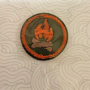 Écusson rond feu forêt kaki - Mondial Tissus