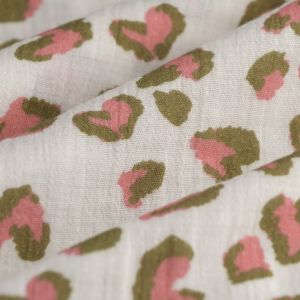 Tissu double gaze &eacute;crue motifs c&oelig;urs l&eacute;opard rose & vert- exclusivit&eacute; Mondial Tissus x DOMOTEX - DOMOTEX