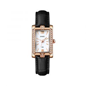 Montre Rectangulaire Pour Femme Avec Lunette Décorée De Cristaux. Montre-Bracelet Carrée Classique En Forme De Réservoir Avec Cadran Transparent, Élégante (Noir - Cuir). - Neuf