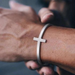 Bracelet Manchette Croix En Argent Bracelet Croix Latérale En Acier Inoxydable Bracelet Manchette Ouvert Bijoux Neutre Pour Hommes - Neuf