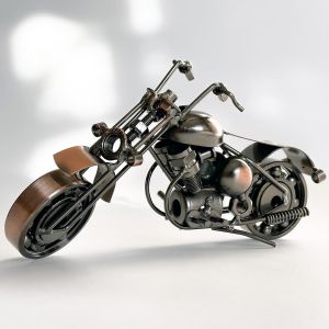 Figurine de moto en métal et fer, idéale pour la décoration d'une étagère de bureau ou de la maison, idéale pour une chambre, un bureau, une étagère ou un meuble TV, avec tête et roues mobiles. - Neuf
