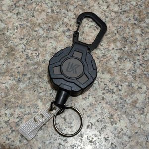 Porte-Clés Rétractable Gris Et Blanc, Porte-Badge Robuste Avec Mousqueton, Enrouleur De Badge Tactique Avec Cordon Rétractable En Acier - Neuf