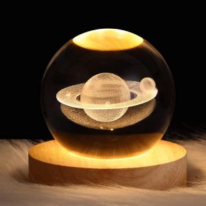 Veilleuse 3d En Forme De Boule De Cristal Saturne Led Pour Enfants Avec Base En Bois - Galaxie - Veilleuse - Cadeau - D&eacute;coration Fantaisie De Chambre [Classe &Eacute;nerg&eacute;tique A] - Neuf
