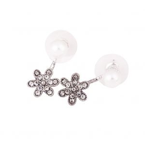 Boucles D'oreilles Exquises Pour Femmes, Bijoux En Forme De Flocon De Neige Et De Diamant A Six Feuilles (Argent) - Neuf