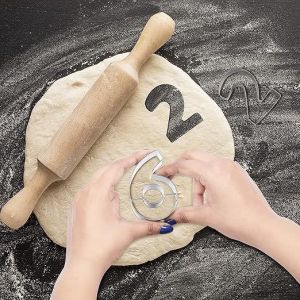 Ensemble De 9 Emporte-Pièces En Forme De Chiffres - Emporte-Pièce En Acier Inoxydable Avec Chiffres De 0 À 8 Inclus - Idéal Pour Faire Des Biscuits, Des Gâteaux Décoratifs, Du Glaçage Et Du Fudge - Neuf