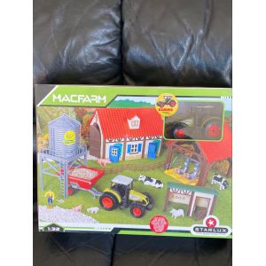 Grand Coffret De Ferme Avec Ses 3 B&acirc;timents, Son Tracteur Claas, Ses Animaux Et Ses Nombreux Accessoires &Agrave; L&iquest;&Eacute;chelle 1/32e &iquest; Jouet Enfant 3 Ans Et Plus - 802244, Vert - Neuf
