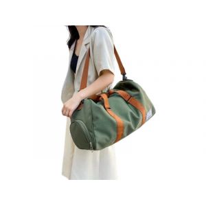 Sac de voyage vert arm&eacute;e et organisateur de toilette - Neuf