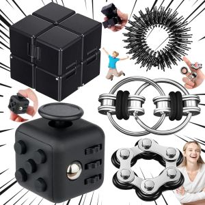 KAL-5 Pièces Cube Jeu De Chaîne Set, Fidget Toy Anti Stress Jouet, Controller Réducteur De Stress, Bague De Massage Des Doigts Set, Pour Soulager Le Stress Et L'Irritabilité (Noir) - Neuf