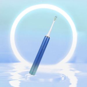 24 &eacute;cussons brod&eacute;s papillon, &agrave; repasser ou &agrave; coudre, pour d&eacute;corer des t-shirts et r&eacute;parer des vestes. - Neuf