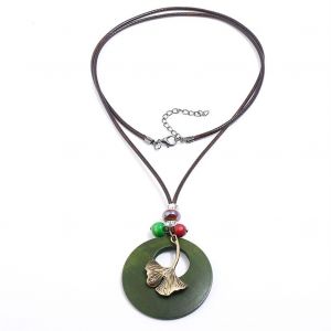 Collier Vintage En Corde Ciree Avec Anneau En Bois Et Feuille De Gingko Pour Femme - Neuf