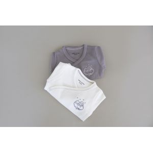 Body Cache-C?ur Gris Violine En Coton Bio, Doux Et Pratique Avec Boutons-Pression. Logo B&eacute;b&eacute; Coton Brod&eacute;, Manches Longues, Taille 0-3 Mois. Confort Et &Eacute;l&eacute;gance Pour Le Quotidien De B&eacute;b&eacute;. - Neuf