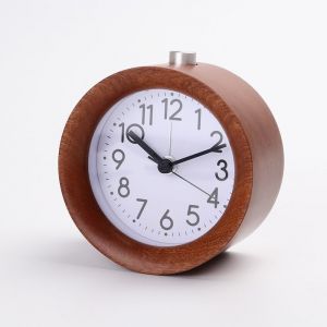 Réveil matinal marron foncé à piles, réveil en bois avec fonction répétition, réveil analogique de voyage, aiguille sans tic-tac avec veilleuse - Marron foncé - Neuf