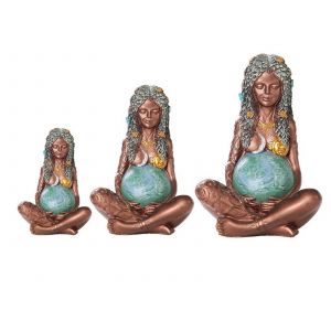 Statuette en r&eacute;sine repr&eacute;sentant la d&eacute;esse Ga&iuml;a, la Terre M&egrave;re, pour la d&eacute;coration int&eacute;rieure. - Neuf