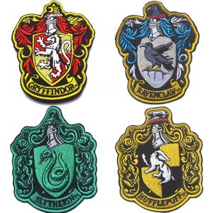 Lot De 4 &Eacute;cussons Thermocollants Harry Potter - Maison De Gryffondor, Serdaigle, Poufsouffle, Serpentard, Poudlard - 10 X 8 Cm - Neuf