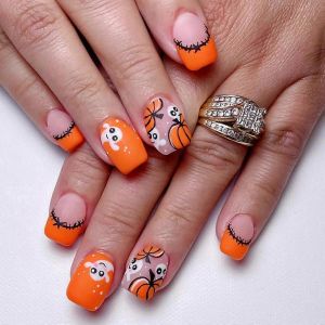 24pcs Halloween Presse Sur Les Ongles Court Carré Français Pointe Faux Ongles Nu Avec Orange Français Pointe Design Mignon Fantôme Citrouille Brillant Faux Ongles Couverture Complète - Neuf