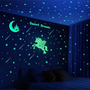 Château D'étoiles Et De Lune Phosphorescent, Licorne Lumineuse Pour Plafonds Et Murs, Décoration De Chambre D'enfant Ou Cadeau D'anniversaire - Neuf
