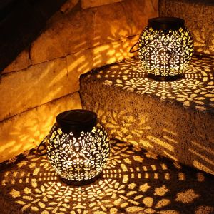 ASFASFq-Lanterne Solaire de Jardin, 2 Paquet Lumière Solaire Extérieur Suspendue IP65 Étanche Blanc Chaud Solaires Lanternes pour Patio Terrasse Cour Table Fête Festive Maison Orientale Décoration - Neuf