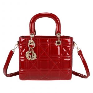 Sac de Soirée pour Femme Motif Géométrique Effet Verni avec Pendentif Gallantry Rouge - Neuf