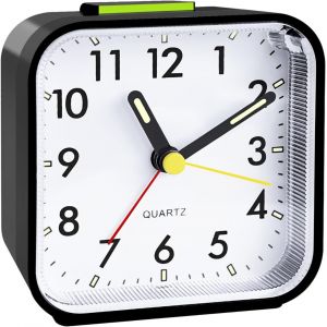 KAL-Réveil Analogique Sans Échelle Avec Lumière, Alimenté Par Piles, Alarme Bruyante Avec Fonction Snooze, Fonctionnement Silencieux, Affichage Lumineux Pour Les Dormeurs Profonds. - Neuf