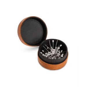 Boite magnétique pour aiguilles, épingles Muud Emeli - Whisky Taille : Hauteur: 4 cm et Diamétre: 8 cm. Color : Whisky - Neuf