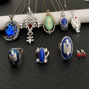 The Vampire Diaries Bijoux Collier Bague Diff&eacute;rents Ensembles Autocollant Vampire Elena Gilbert Ouvrir Verveine M&eacute;daillon Collier - Neuf
