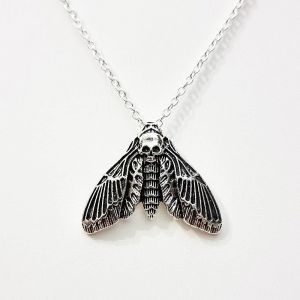 Collier D'halloween Bijoux En Alliage Cr&acirc;ne T&ecirc;te De Mort Hawkmoth Pendentif Collier Avec Cordon En Cuir Pour Femmes Et Filles (1 Pcs, Argent) - Neuf