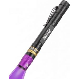 HLJHJ-SV64 3W Mini Lampe Torche UV LED Puissante 365nm Lumière Noire Très Petit pour Peinture, Minéral, Fluoresceine, Détecteur D'urine, Détection d'argent avec 2 Pièces Batterie AAA - Neuf