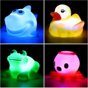 KAL-Lot De 4 Jouets De Bain Lumineux, Jouet De Bain Flottant Pour Douche De Bébé Adapté À La Baignoire, Au Bain Et À La Piscine, Cadeaux De Fête Préscolaire, Peut Clignoter Vivement La Lumière Change - Neuf