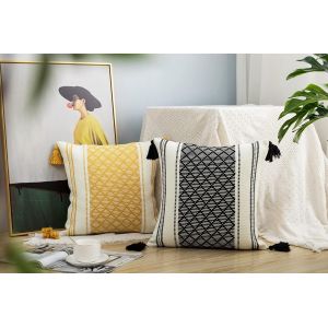 TIANYI-Housse de coussin décorative bohème tissée à la main avec pompons pour canapé, lit et salon - Noir et blanc - 45 x 45 cm - Neuf