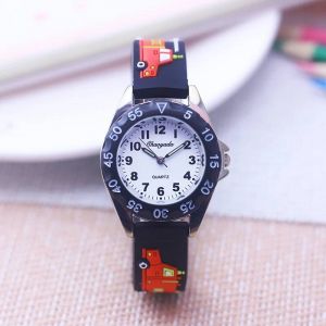 (A) Célèbre Marque Enfants Garçons Nouvelle Mode Dessin Animé Camion De Pompier Montres À Quartz Petits Enfants Étudiants Cool Vacances Cadeaux Montres-Bracelets - Neuf