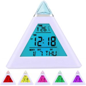 R&eacute;veil Horloge Digitale Pyramide avec 7 LED aux Couleurs changeantes - Neuf