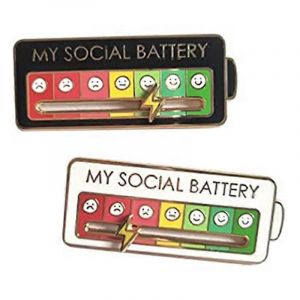 Social Pin - Broche Esth&eacute;tique 7 Jours Par Semaine,2pcs Carr&eacute; (Noir,Blanc) - Neuf