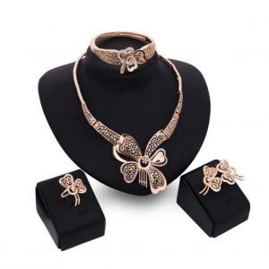 R&eacute;tro Femme Alliage Bijoux Ensembles Fleur Collier / Clou D'oreille / Bague / Bracelet - Neuf