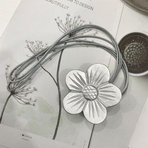 Embrasses De Rideaux, Lot De 2 Boucles Magn&eacute;tiques En R&eacute;sine Avec Sangle Ajustable, En Forme De Tr&egrave;fle &Agrave; Quatre Feuilles Design R&eacute;tro Pour Salon - Argent&eacute; - Neuf