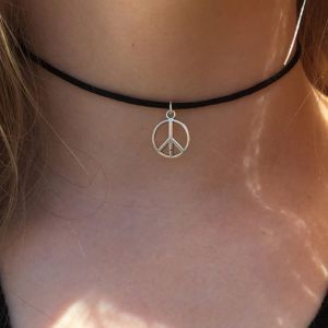 Kal-Boho Peace Collier Ras Du Cou En Cuir Avec Pendentif Rond Court Style Gothique Minimaliste Bijoux Pour Femmes Et Filles - Neuf