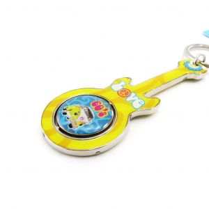 Promotion ! Porte-Cl&eacute;s 'peace' Guitare Jaune - Neuf