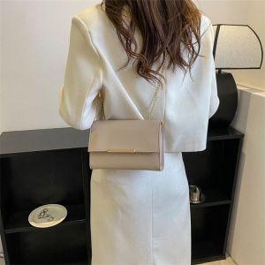 Sac bandoulière pour femme, couleur kaki (environ 21 cm x 14,5 cm x 8 cm), petit sac cartable et sac à bandoulière, sacs à main vintage en cuir végétalien - Neuf