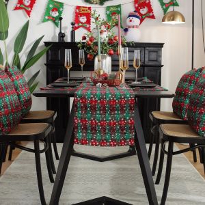 Chemin de table de No&euml;l (vert, 33 x 200 cm), nappe, couvre-table, housse pour meuble TV ou table basse - Neuf