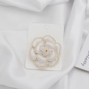 Broche Fleur Pétale Élégante Broche Fine Art Broche Dame Fête De Mariage Broche Simple (Blanc) - Neuf