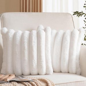 CAUC-Lot de 2 Housses de Coussin D&eacute;coratives en Velours Pelucheux,Fausse Fourrure Housse de Coussin d&eacute;corative, Housses de Coussin D&eacute;coratives pour Canap&eacute;, Salon, Canap&eacute;, Blanc Cr&egrave;me 45 x 45 cm - Neuf