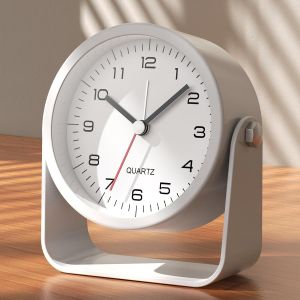 KAL-® Petit Réveil Analogique De 8,9 Cm, Fonctionne À Piles, Jolie Horloge De Table Avec Lumière, Angle Réglable Pour Voyage, Chevet, Chambre À Coucher, Enfants, Décoration De Salon (Blanc) - Neuf
