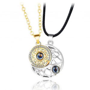 Collier Magnetique Pour Couple, Colliers Assortis Avec Projection Du Soleil Et De La Lune, Pendentif En Forme De Cour Pour Couple Et Amis - Neuf