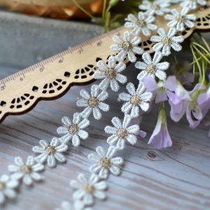 4 Mètres De Ruban En Dentelle Florale Dorée À Coudre, 1 Brin De Bordure En Dentelle Pour Décoration De Table, Ruban Cadeau, 15 Mm, Ruban Décoratif Vintage Brodé, Ruban Décoratif Vintage En - Neuf