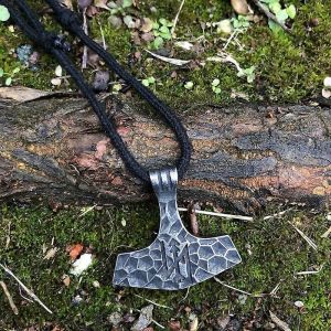 Nouveau Collier Pendentif En Étain Ancien Collier De Pendentif En Acier Inoxydable Nordique Thor Thor Viking Rune Pour Hommes Et Femmes Bijoux Cadeaux - Neuf