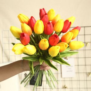 36 fausses tulipes artificielles en soie avec carte de v?ux pour mariage, fête, maison, table, festival, décoration florale (rouge/jaune) - Neuf